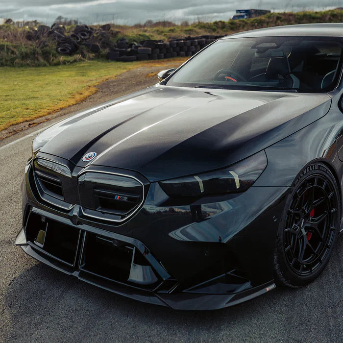 SooQoo BMW G90 & G99 M5 SQ-A Front Splitter In Gloss Carbon Fibre